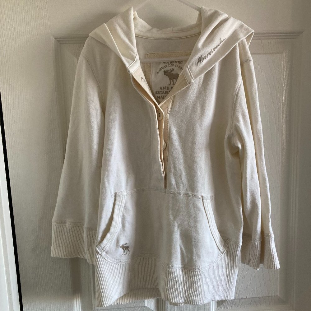 *HOST PICK* Abercrombie & Fitch Buttoned Hoodie